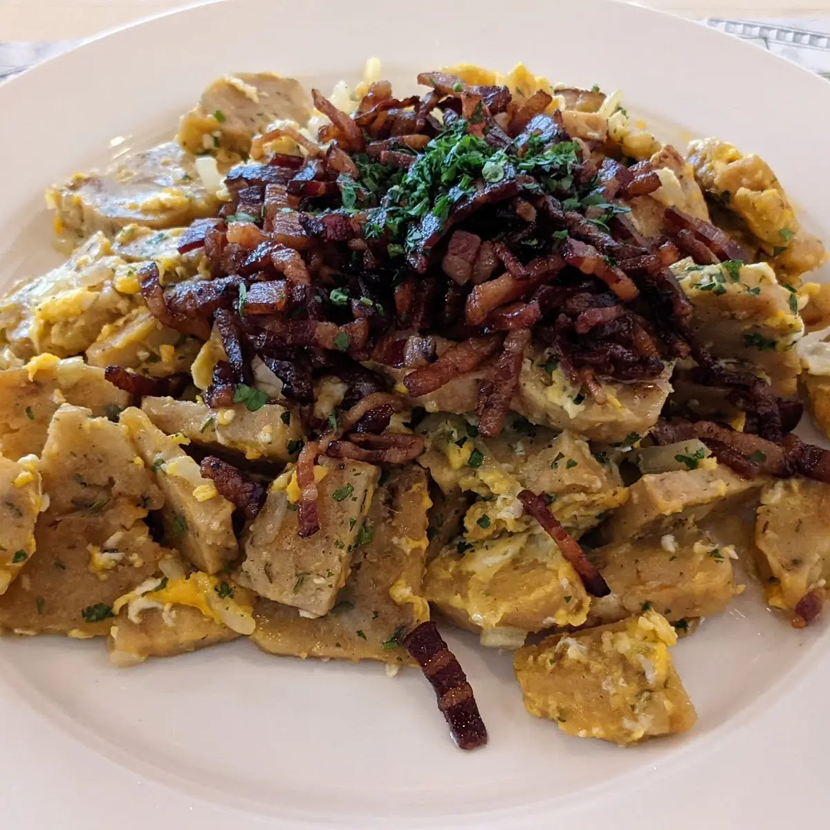 Geröstete Knödel Mit Ei