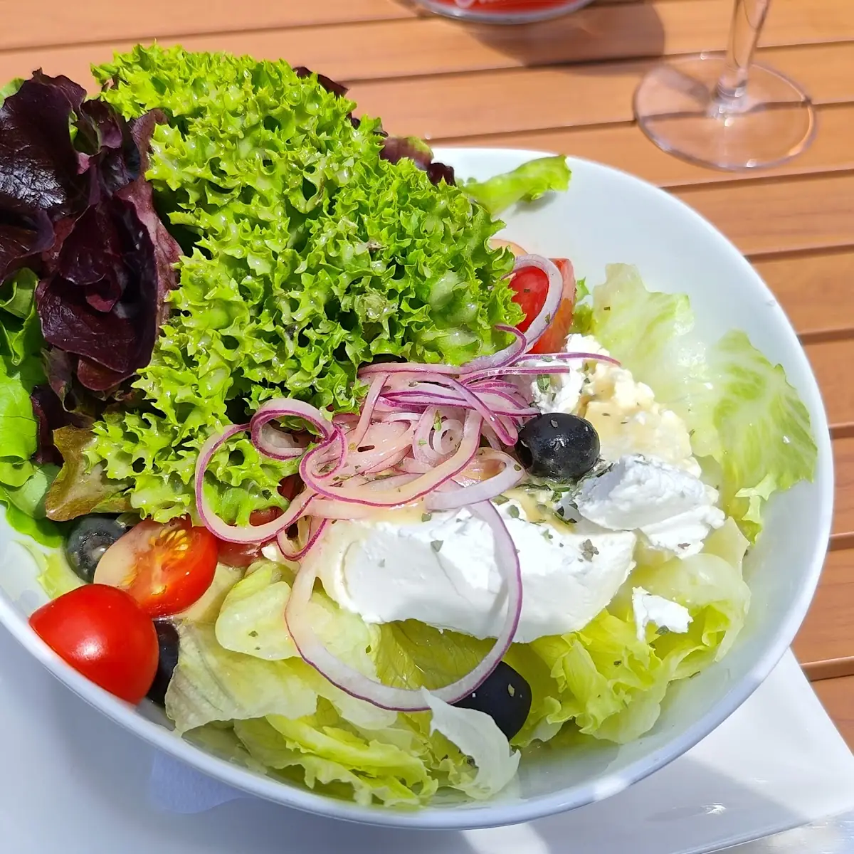Schafskäsesalat