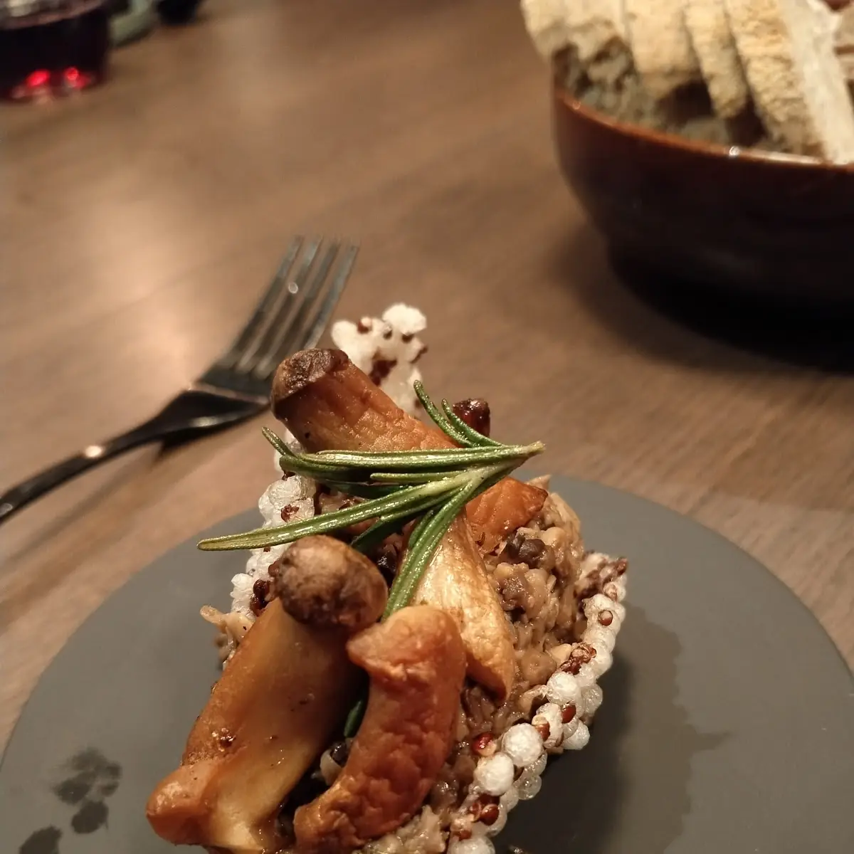 Veganes Beuschel Mit Pilztartar Und Quinoa