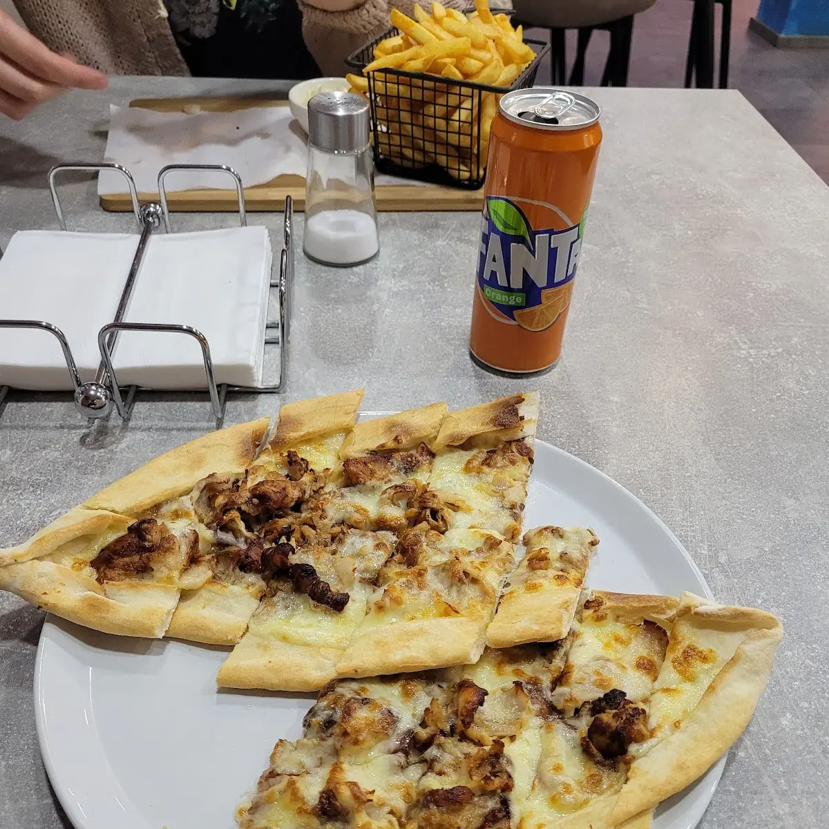 Pide Mit Kebap