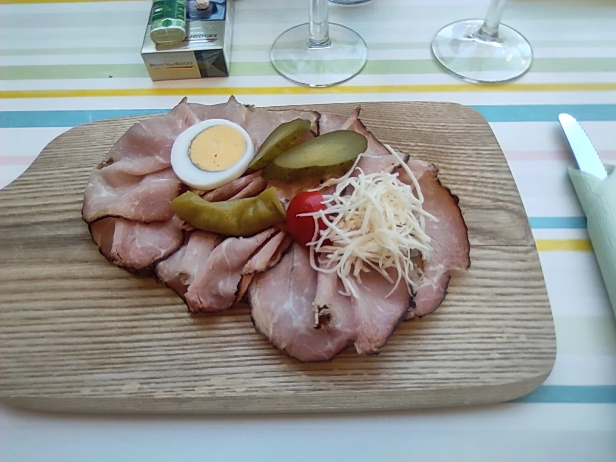 Kleines Brot Haus Geselchtes