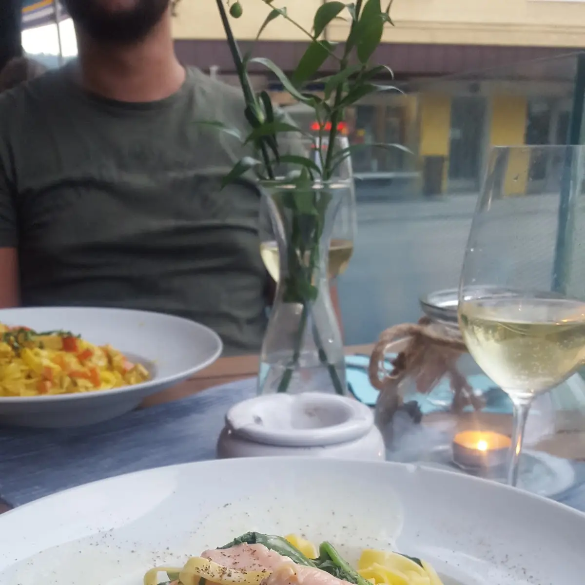 Tagliatelle Mit Lachs Und Spinat