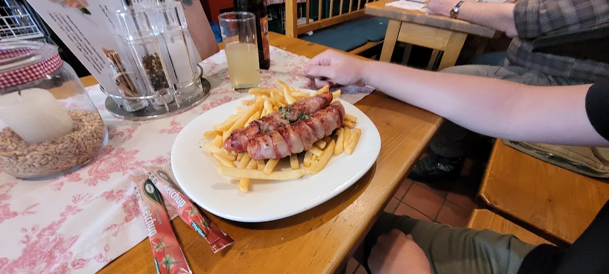 Selbst Gemachte Bernerwürstel Mit Pommes