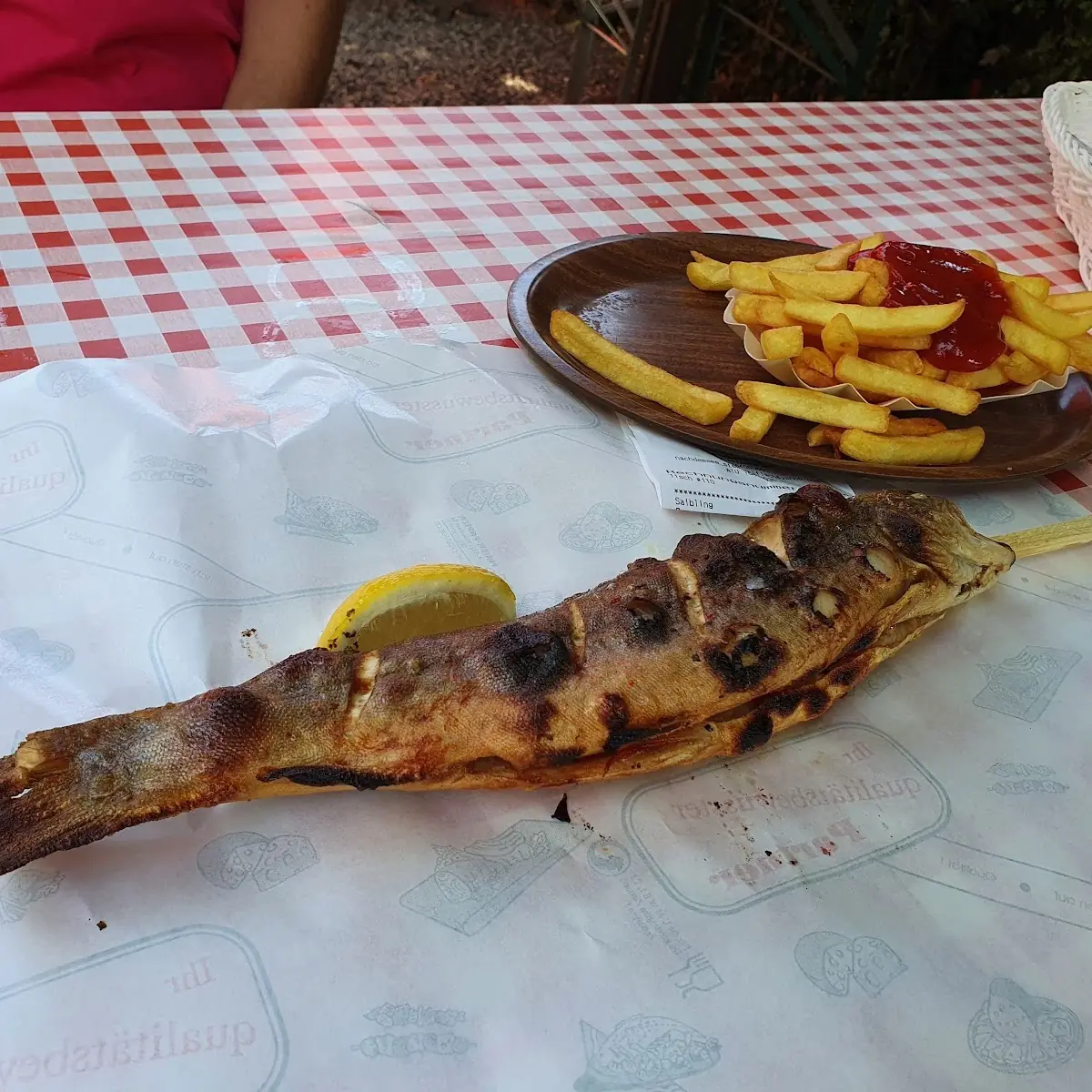 Gegrillter Saibling