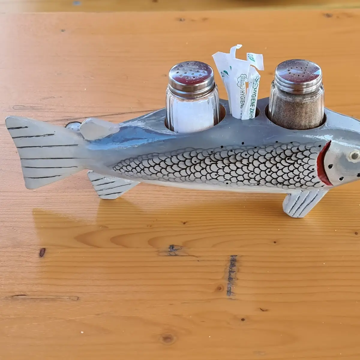 Salt'Npepper with Toothpicks