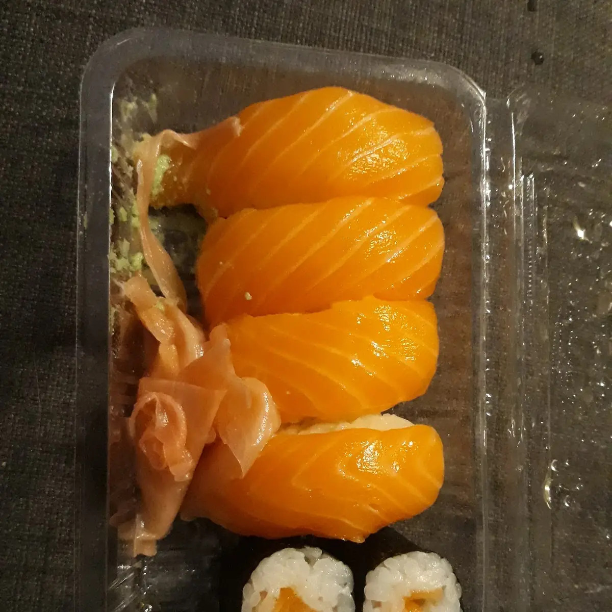 Sake Sushi Set Mini