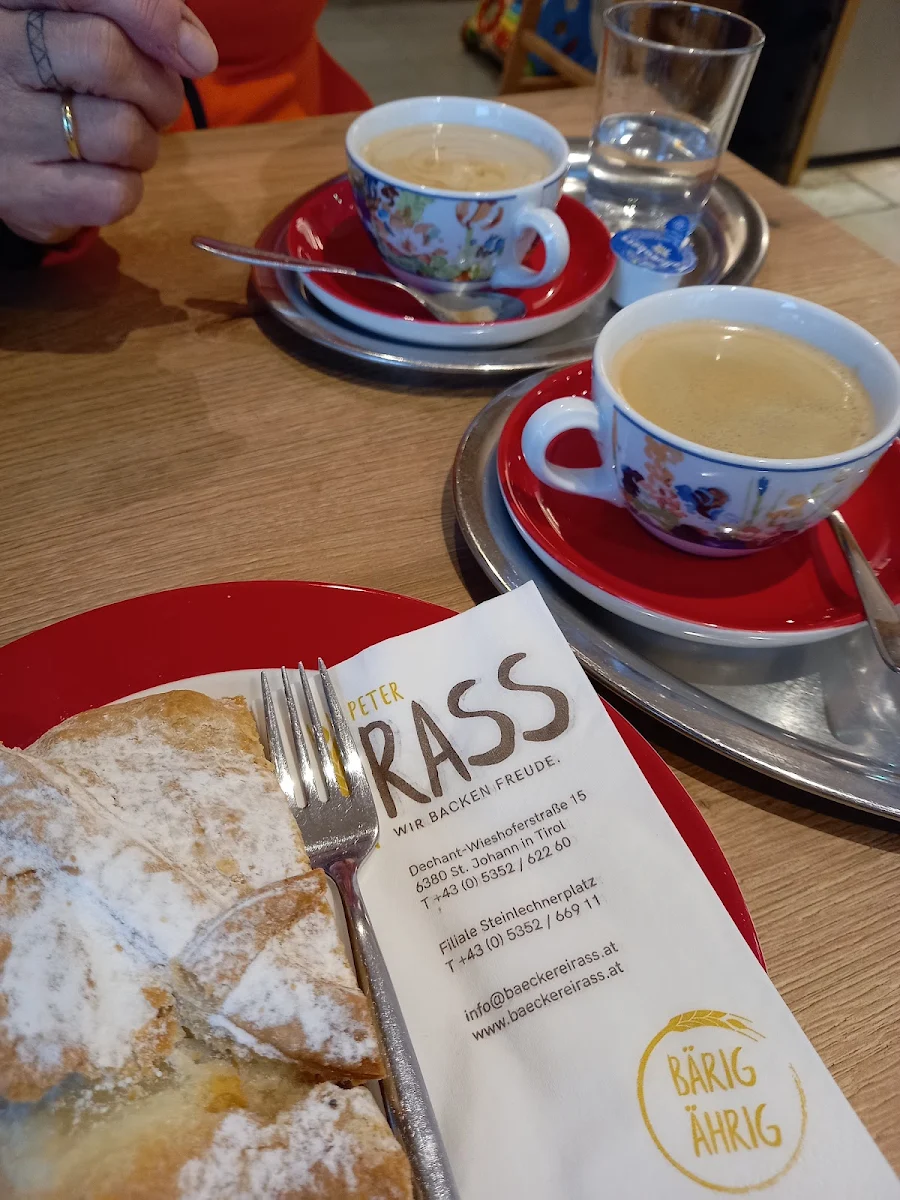 Kuchen Einschleichen Foto Aber Ich Esse Da Ein Blätterteig Apfelzimt Teilchen