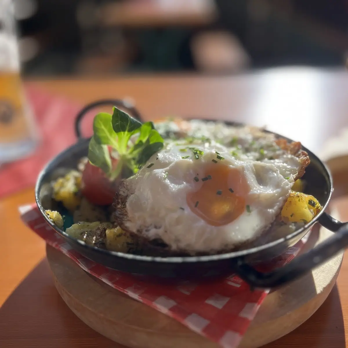 Röstkartoffeln Mit Spiegelei