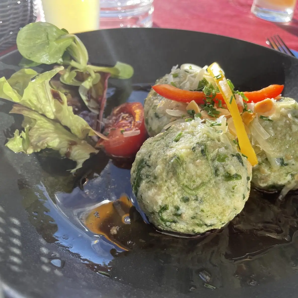 Spinat Knödel Mit Salat