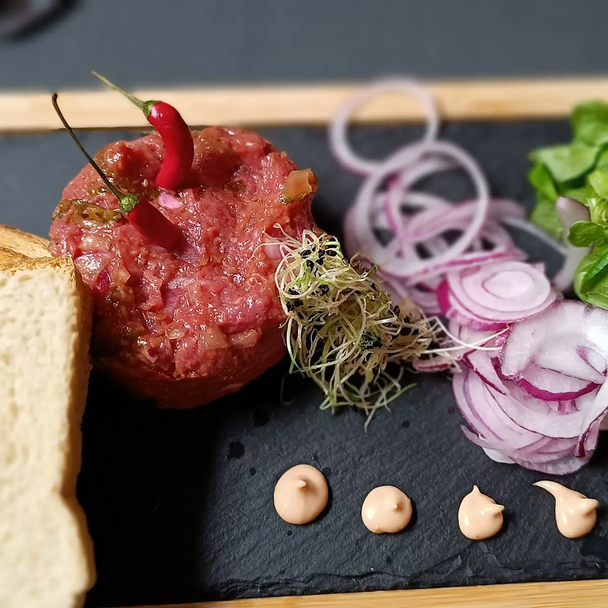 Beef Tartare Groß
