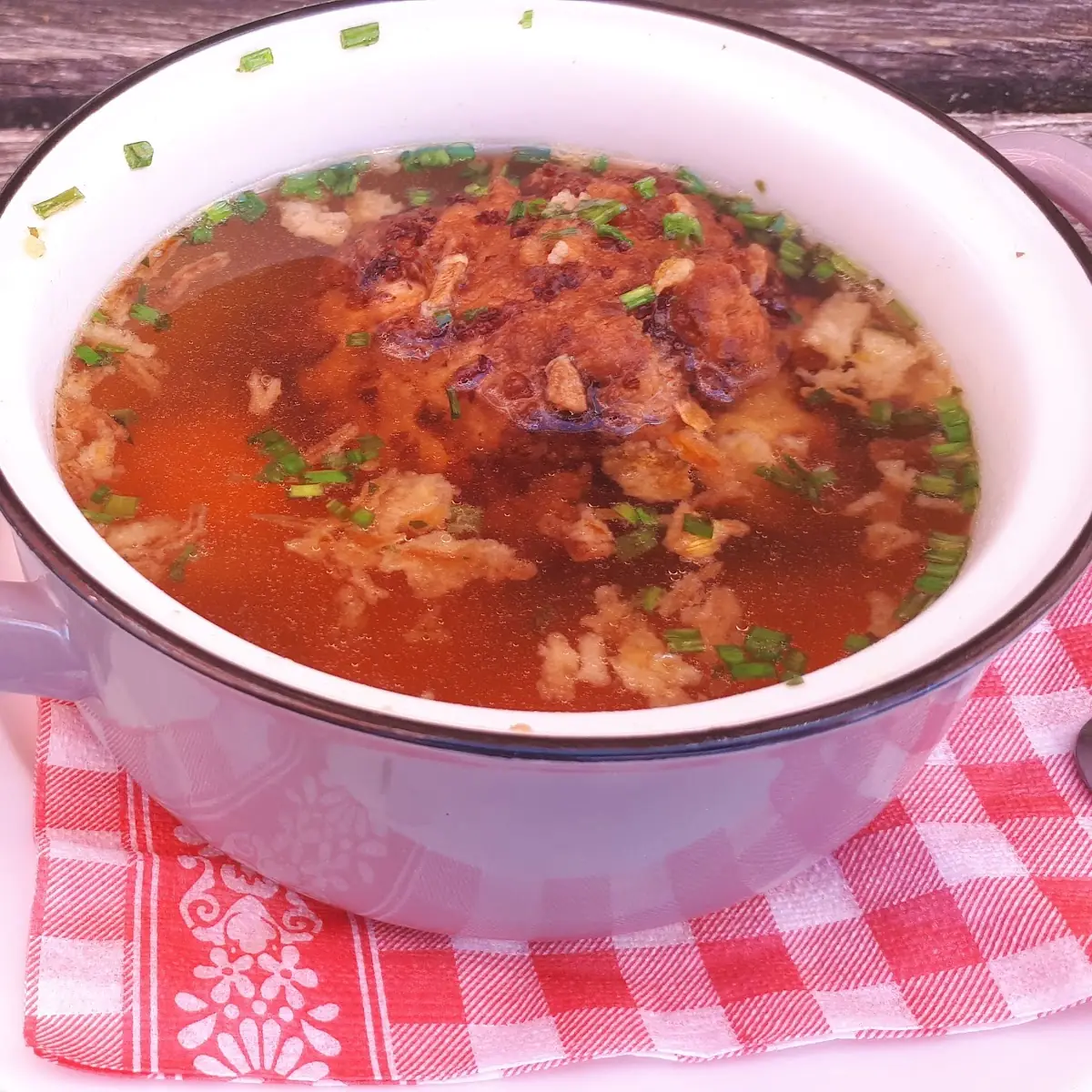 Kaspressknödelsuppe