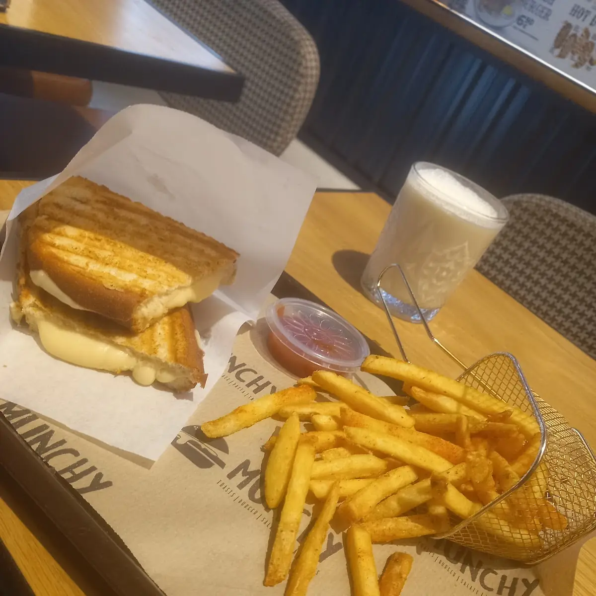 Käsetoast Mit Pommes