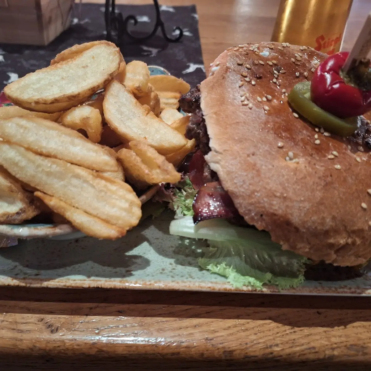 Schindelburger Mit Pommes Frites