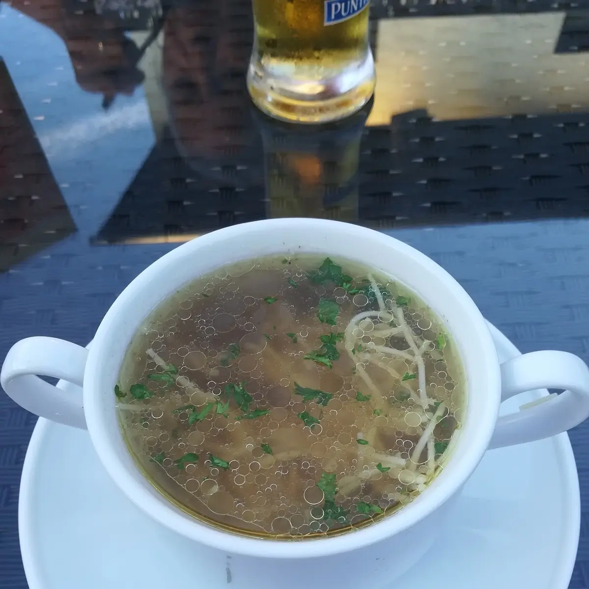 Rindssuppe Mit Nudeln
