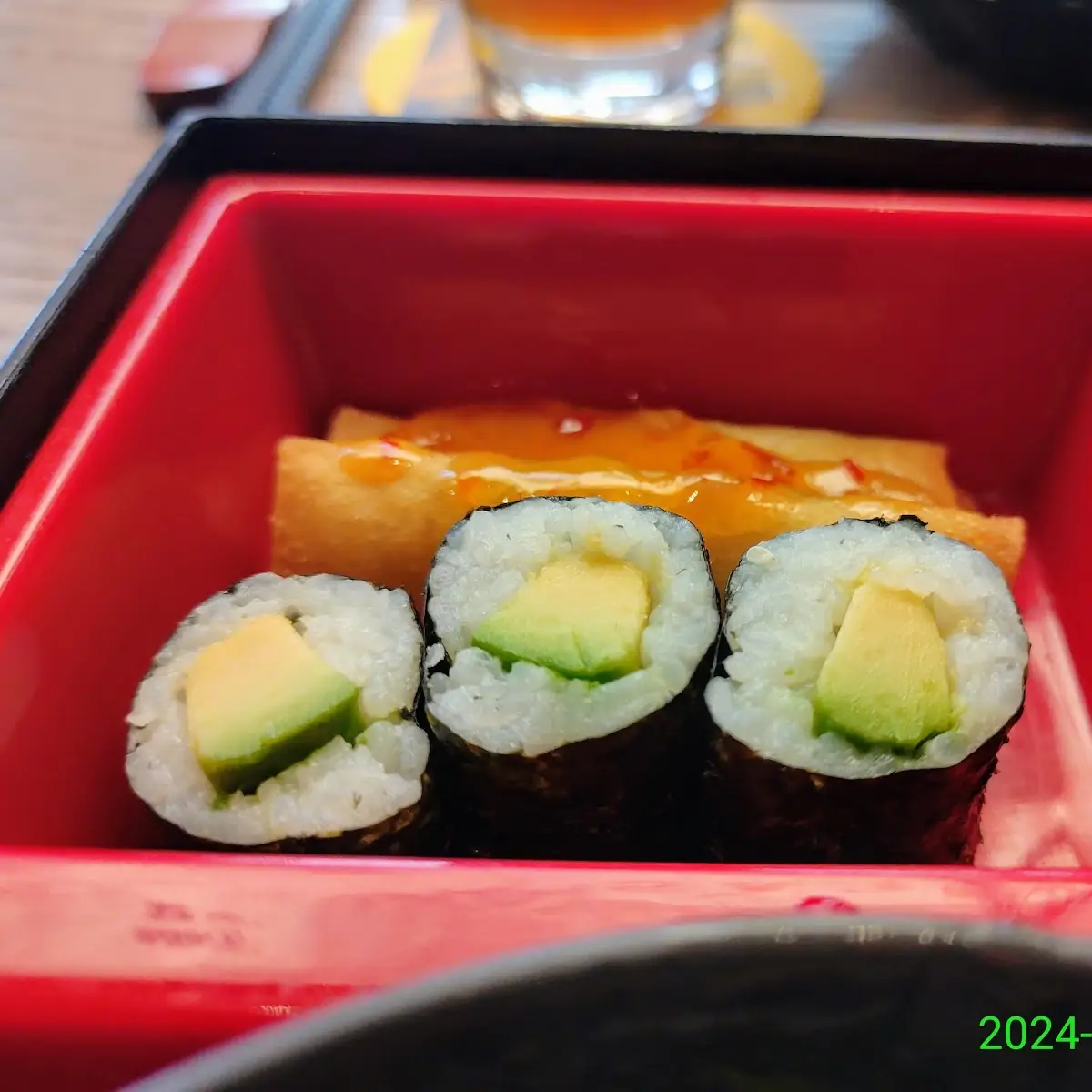Maki Und Frühlingsrollen
