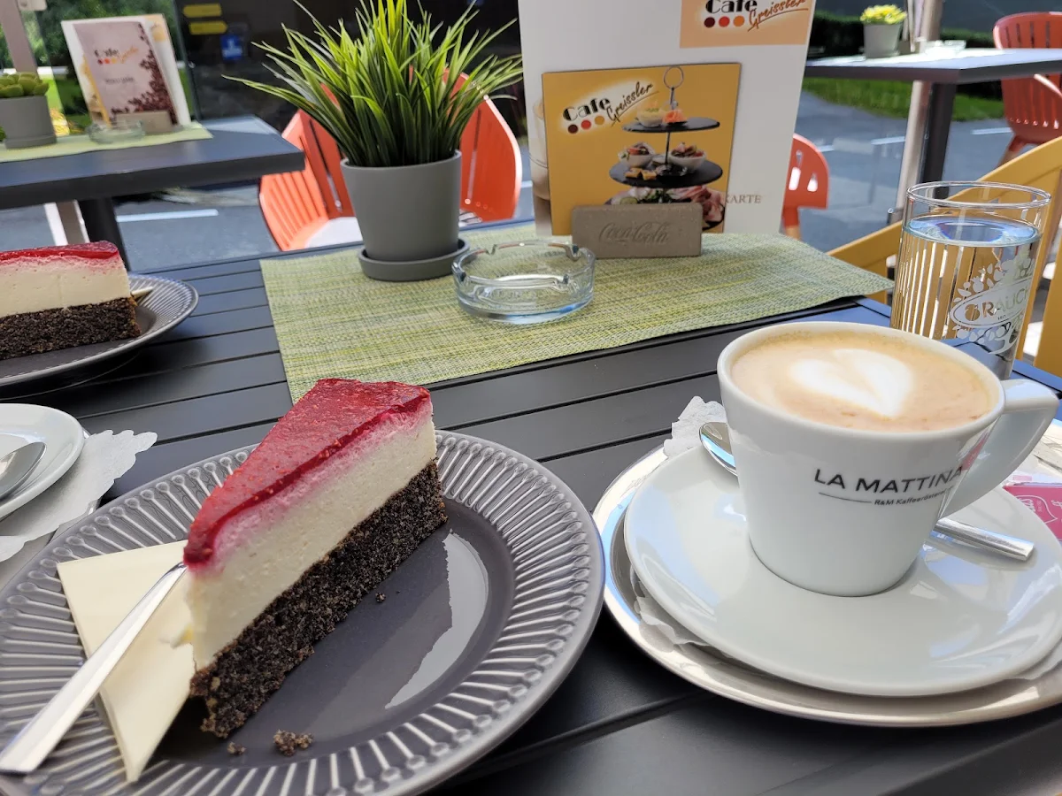 Quarkmohntorte Mit Himbeeraufstrich
