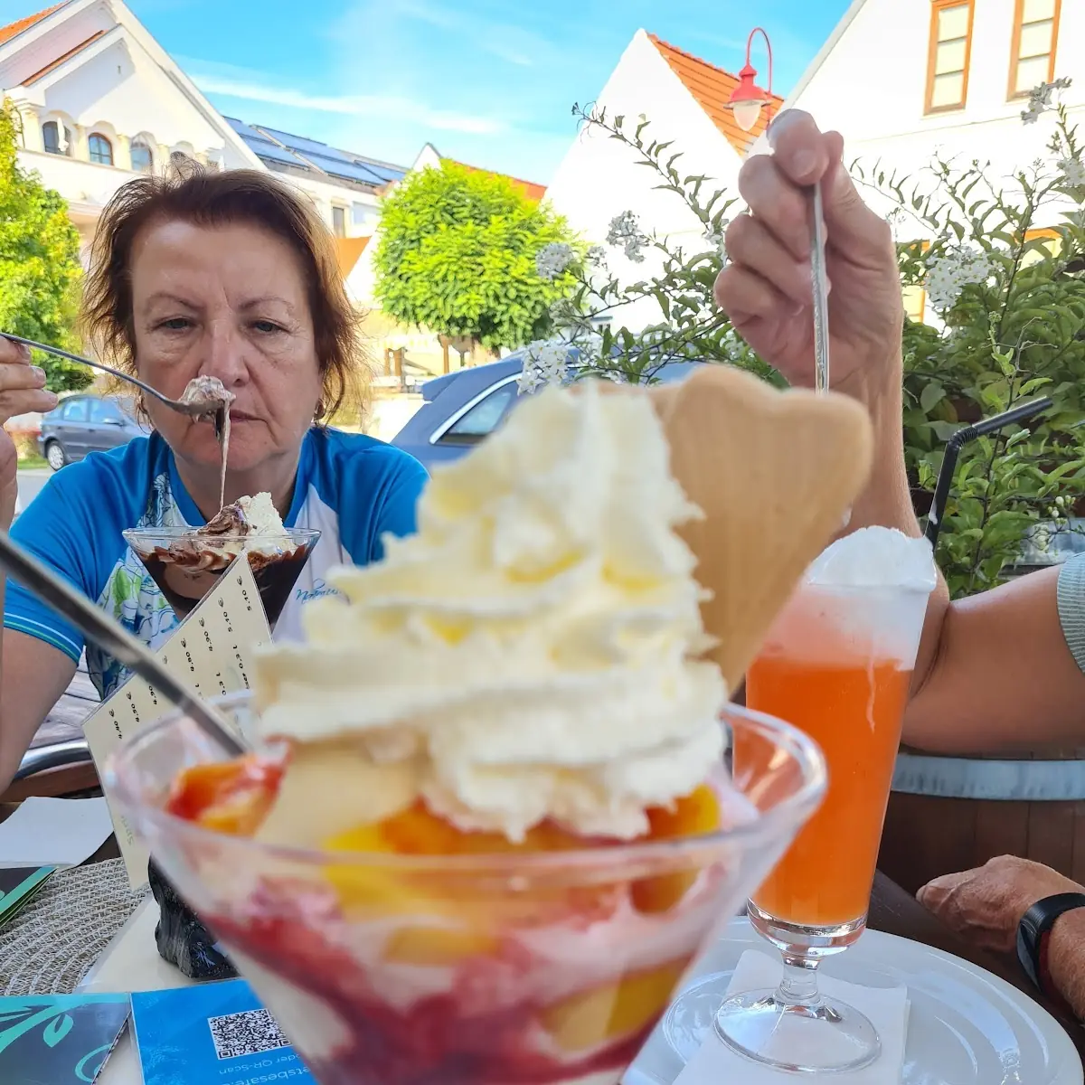 Pfirsichbecher