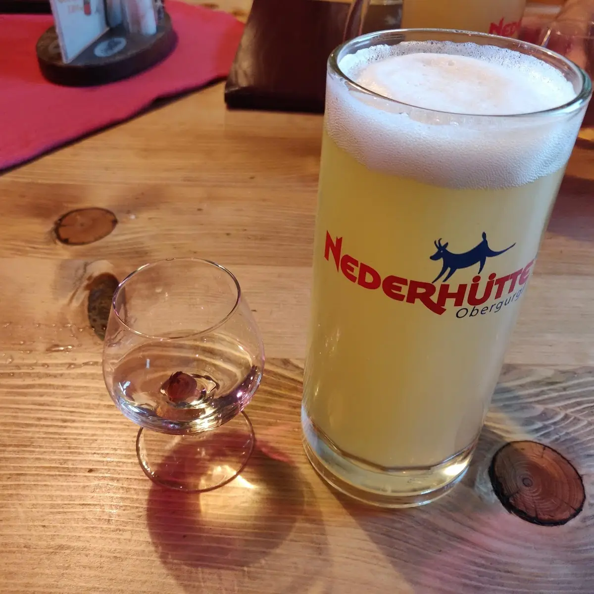 Niederhüttengedeck Radler Und Haselnussschnaps