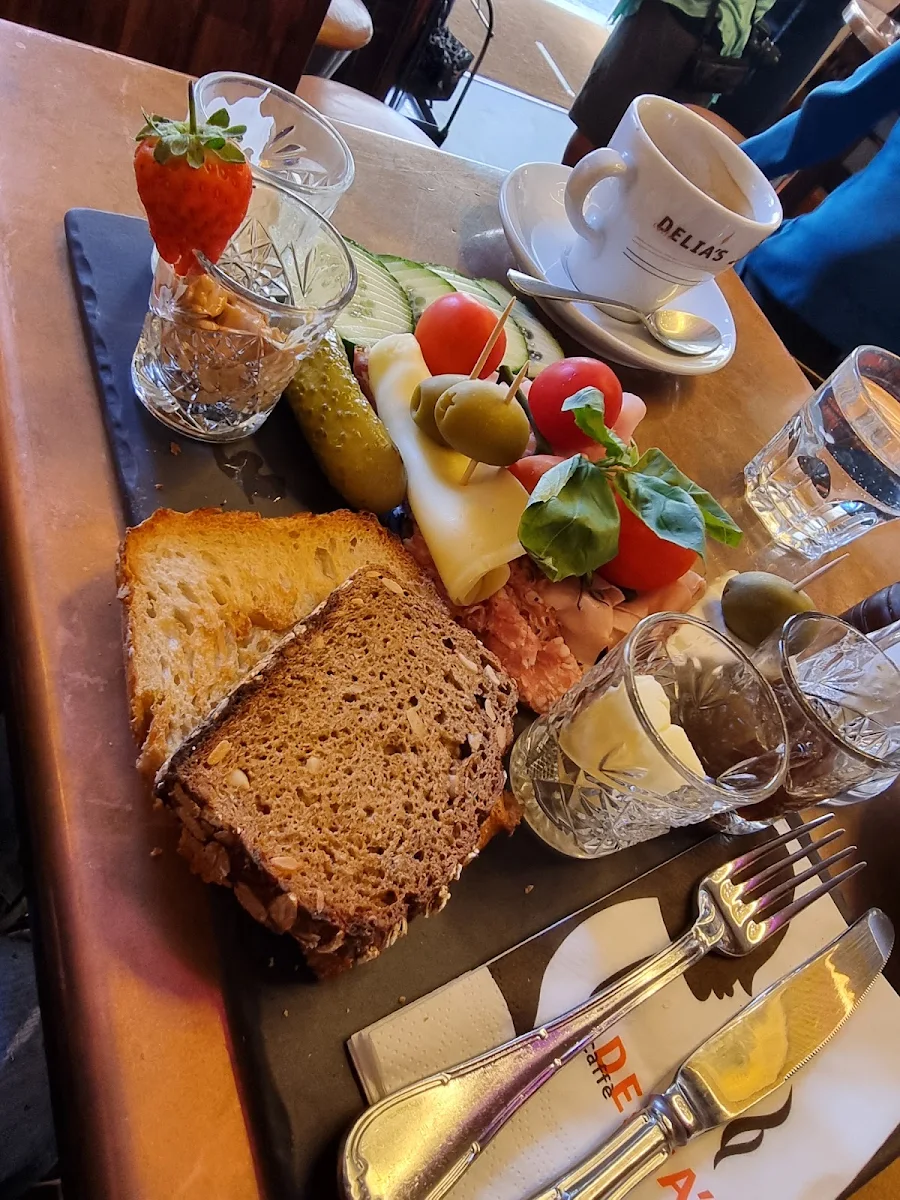 Viennese Breakfast Platter
