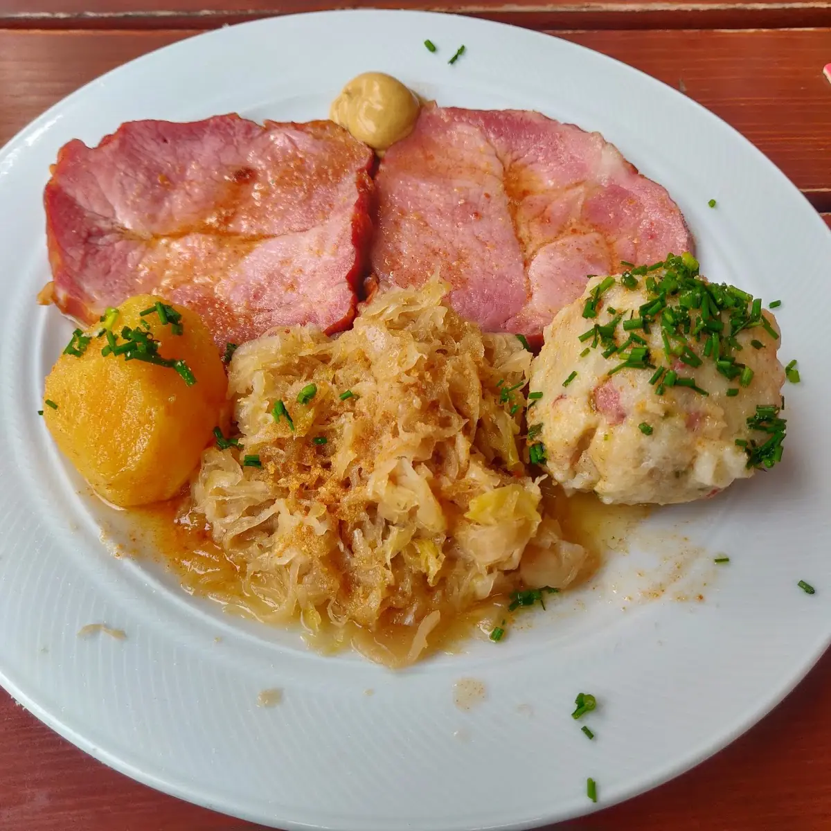Selchschopf Mit Sauerkraut