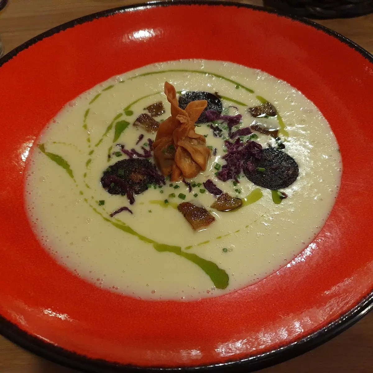 Ch-schaumsuppe Mit Blutwurst Wantan