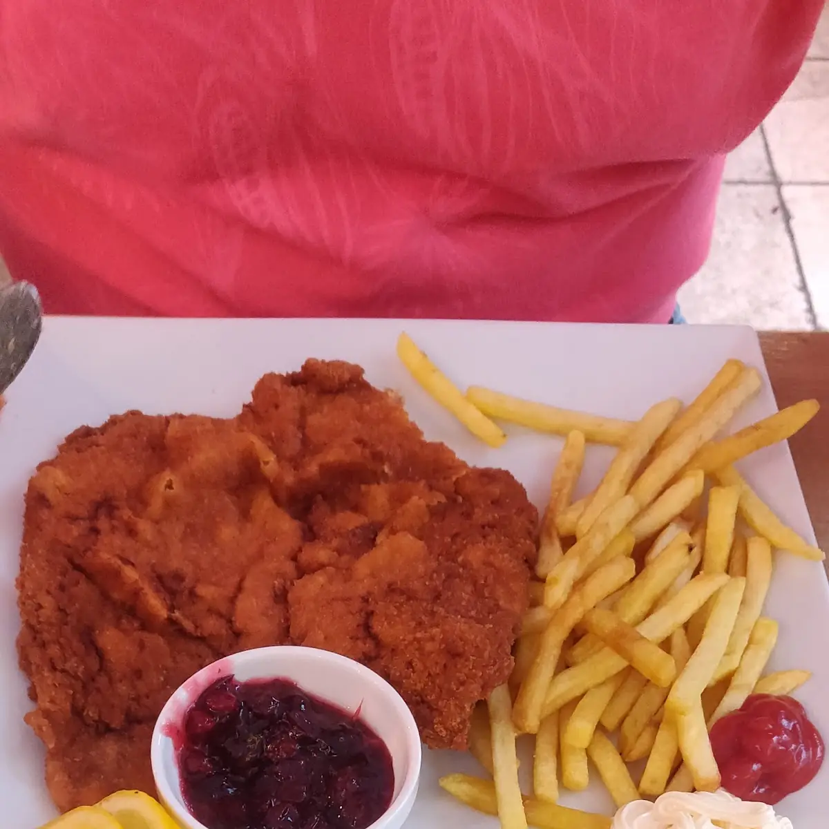 Wienerschnitzel Mit Pommes