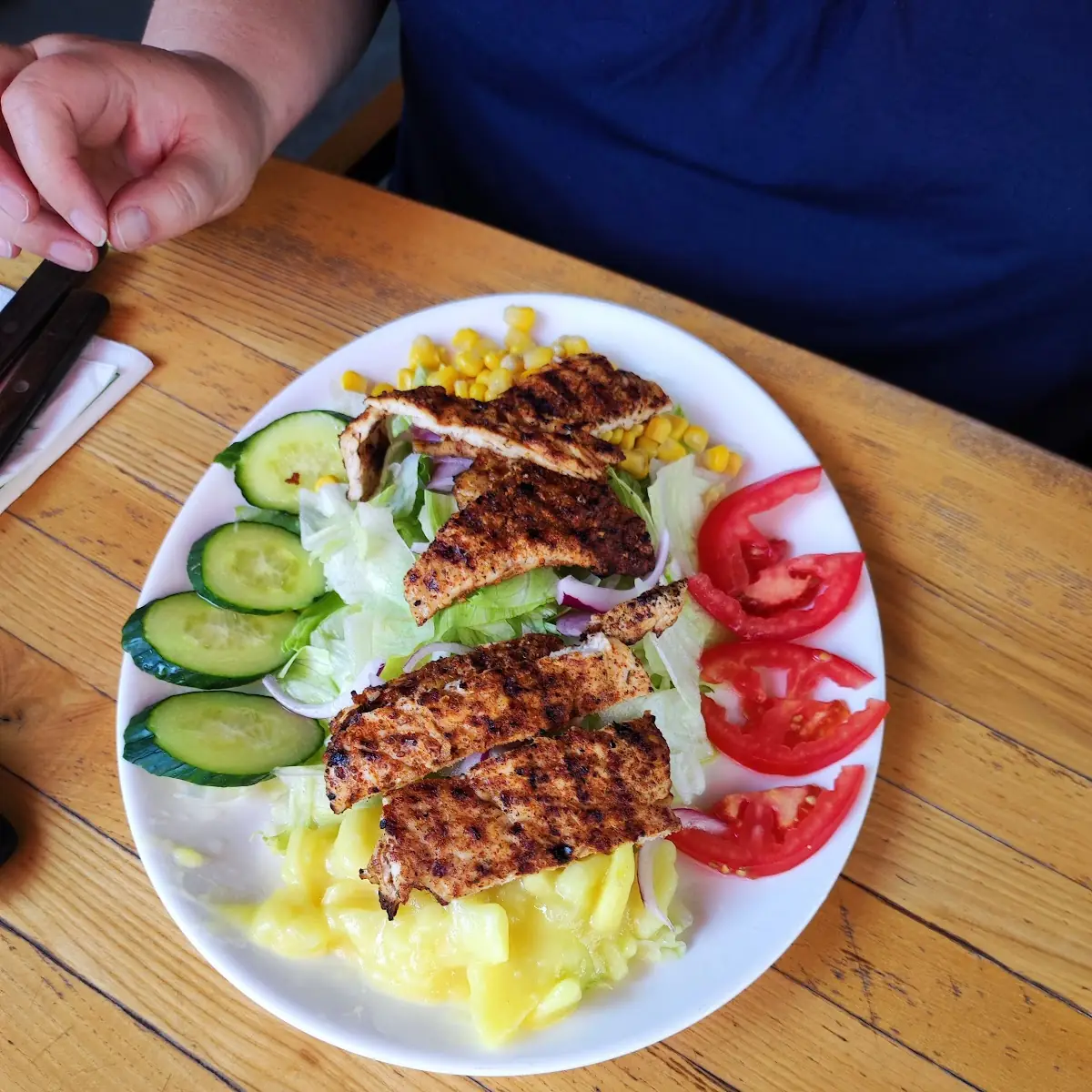 Gemischter Salat Mit Gegrillten Utenstreifenp