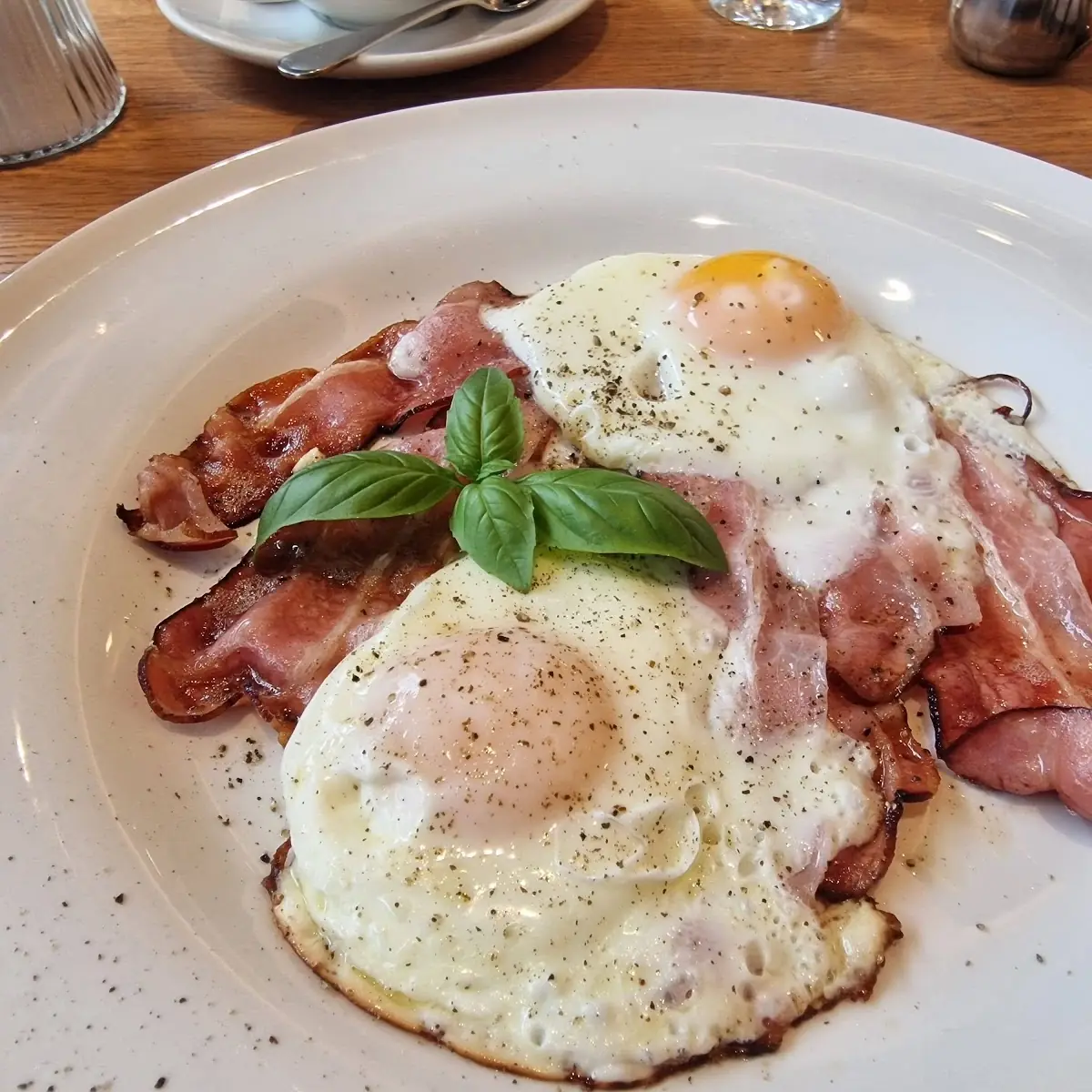 Ham and Eggs Omelette