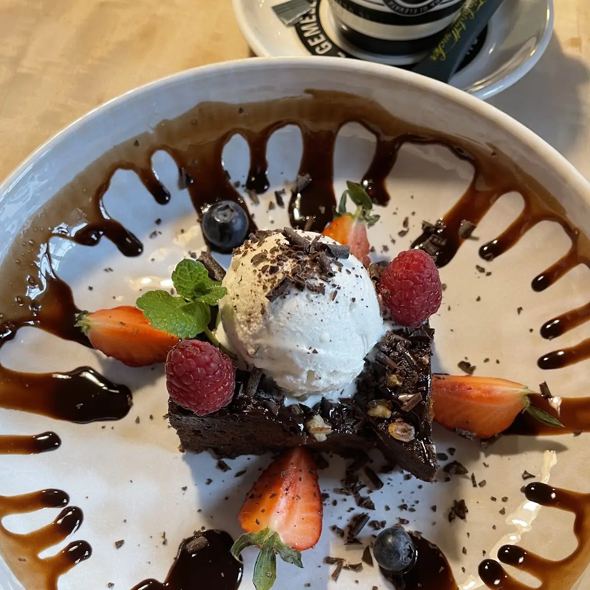 Brownie Mit Schokosauce
