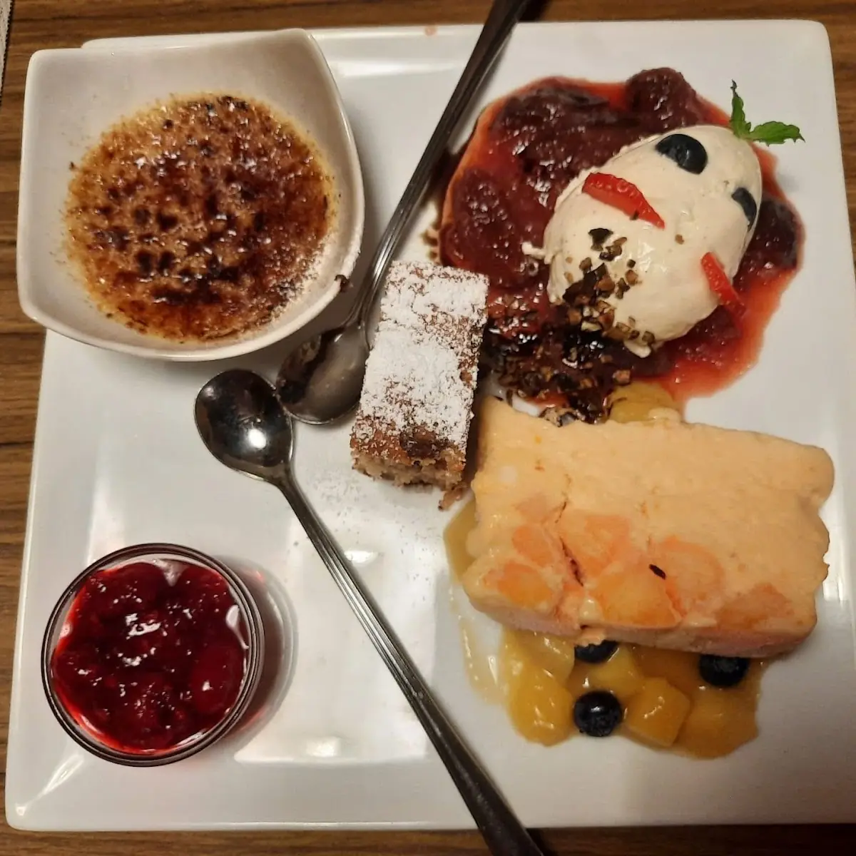 Crème Brûlée Mit Himbeeren