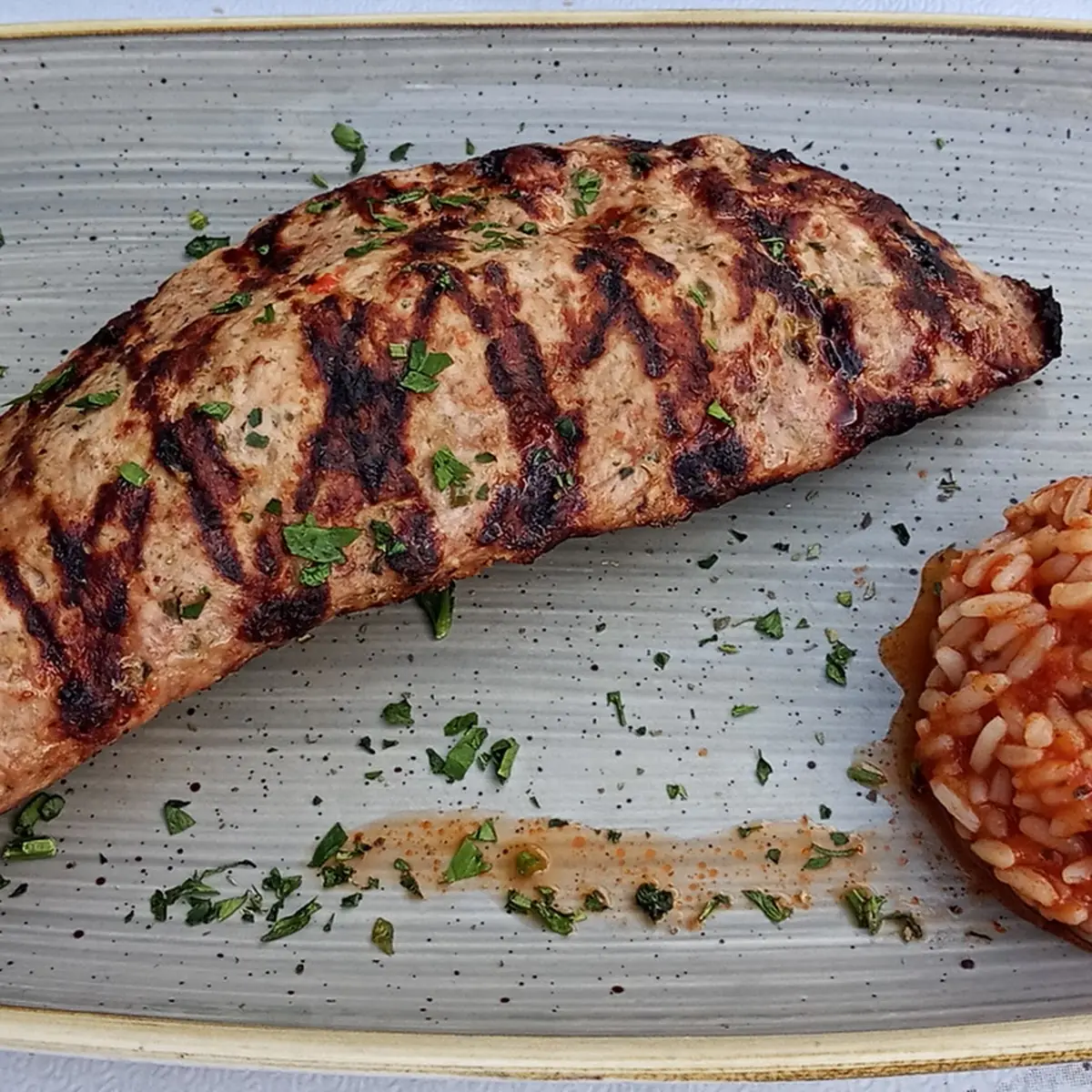 Bifteki Mit Tomatenreis