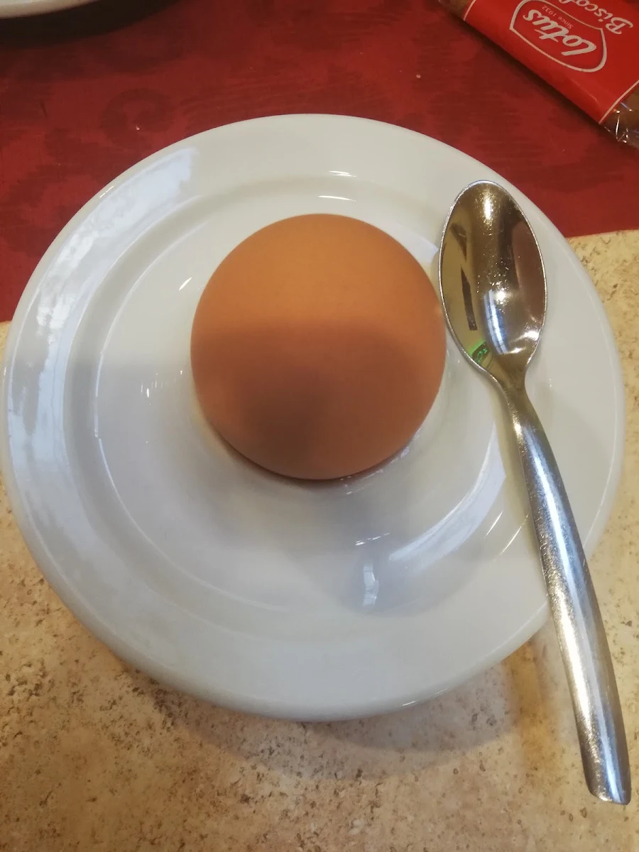 Ei