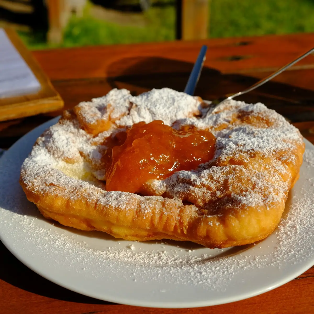 Bauernkrapfen Mit Marillenmarmelade