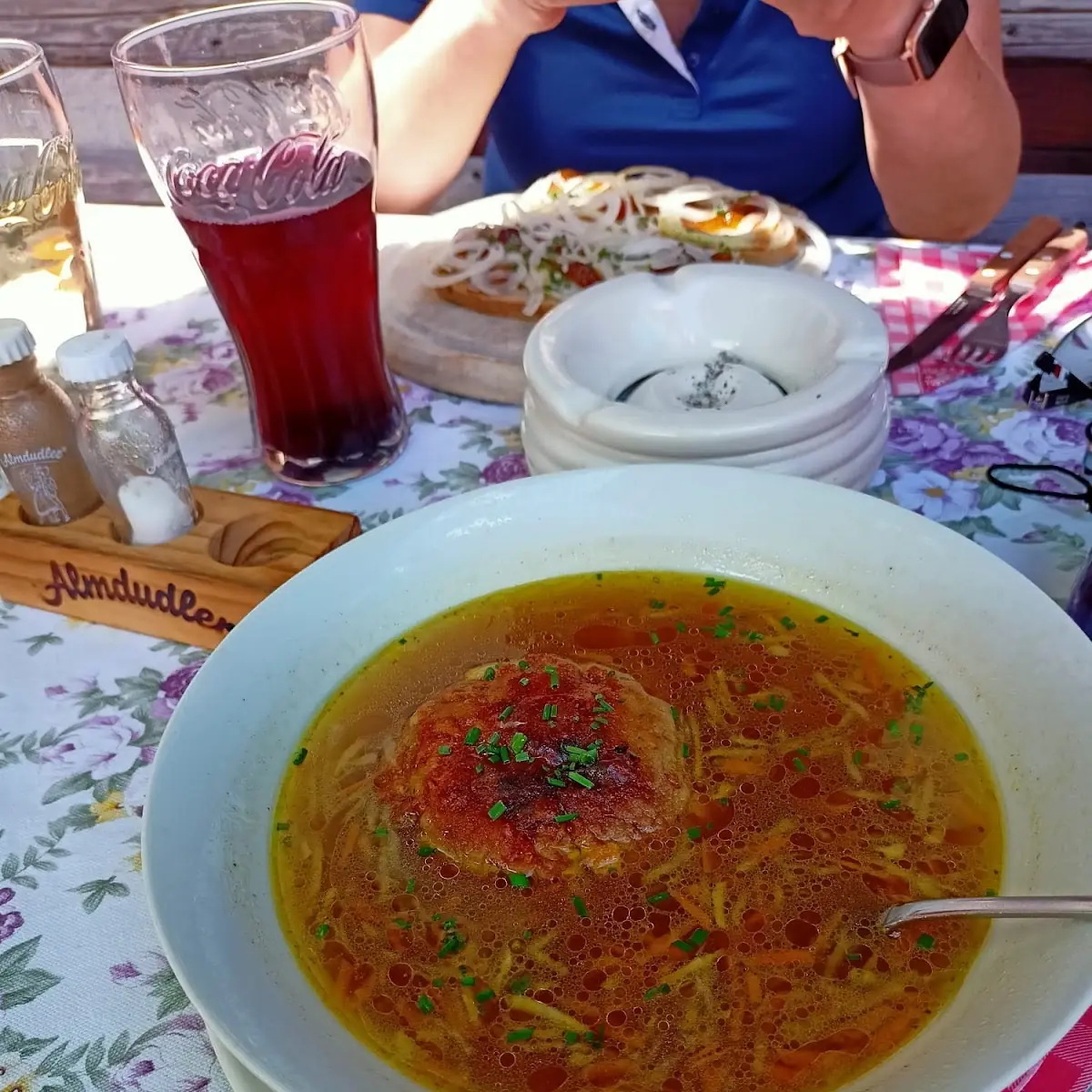Kaspressknödelsuppe