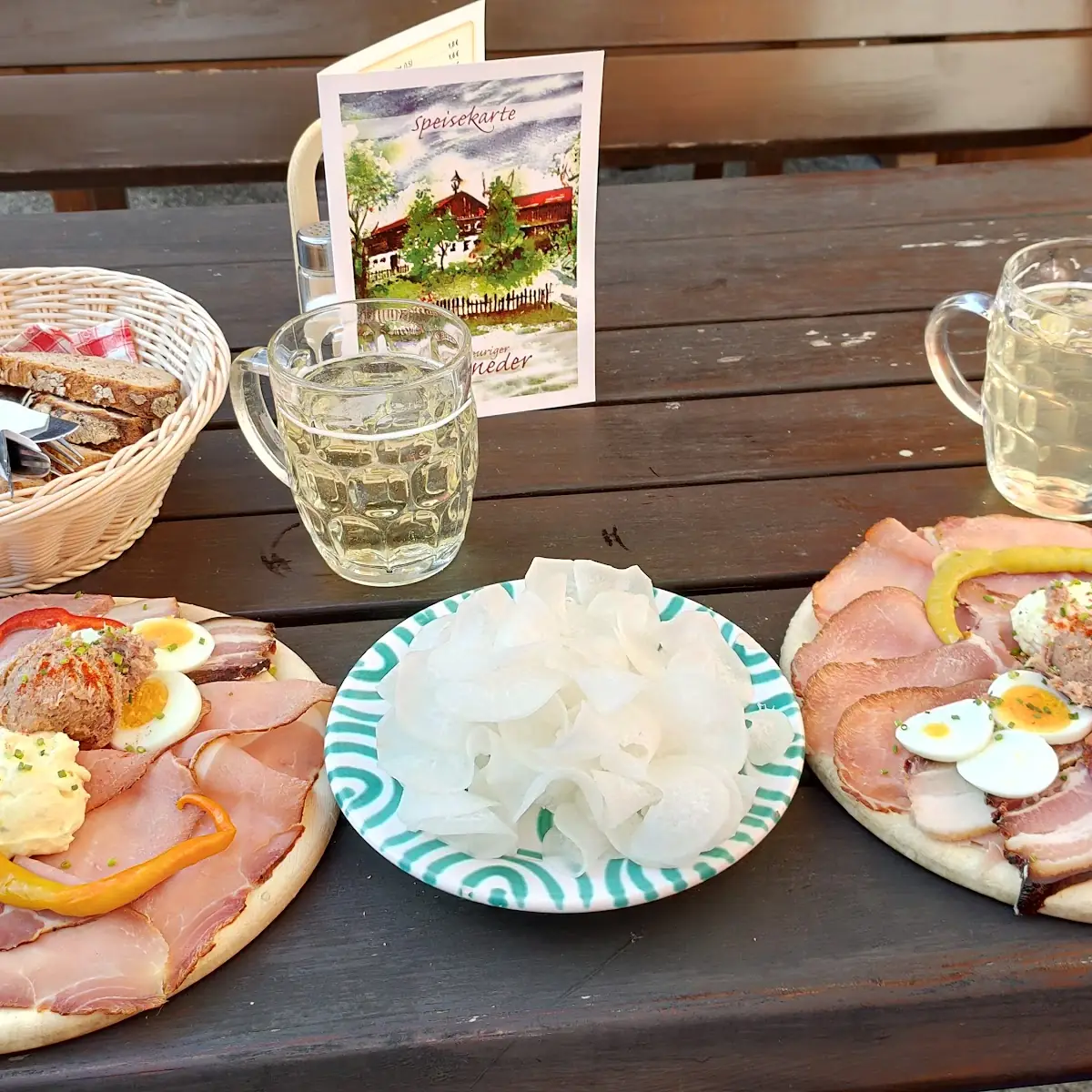 Brettljause Mit Radi Und Gespritzter Most