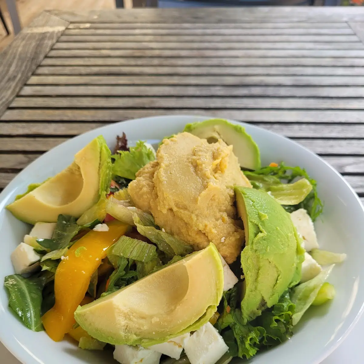 Salat Bowl Mit Avocado Schafskäse Und Hummus