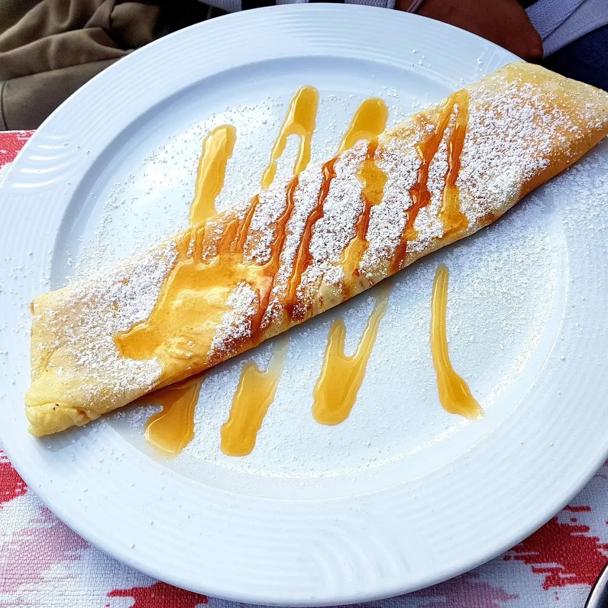 Palatschinken Mit Marillenmarmelade