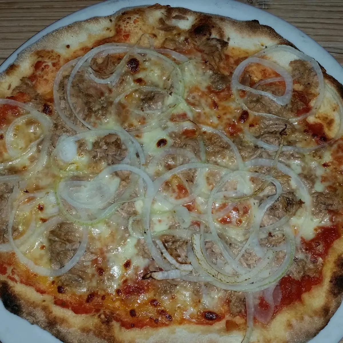 Pizza Tonno E Cipolle