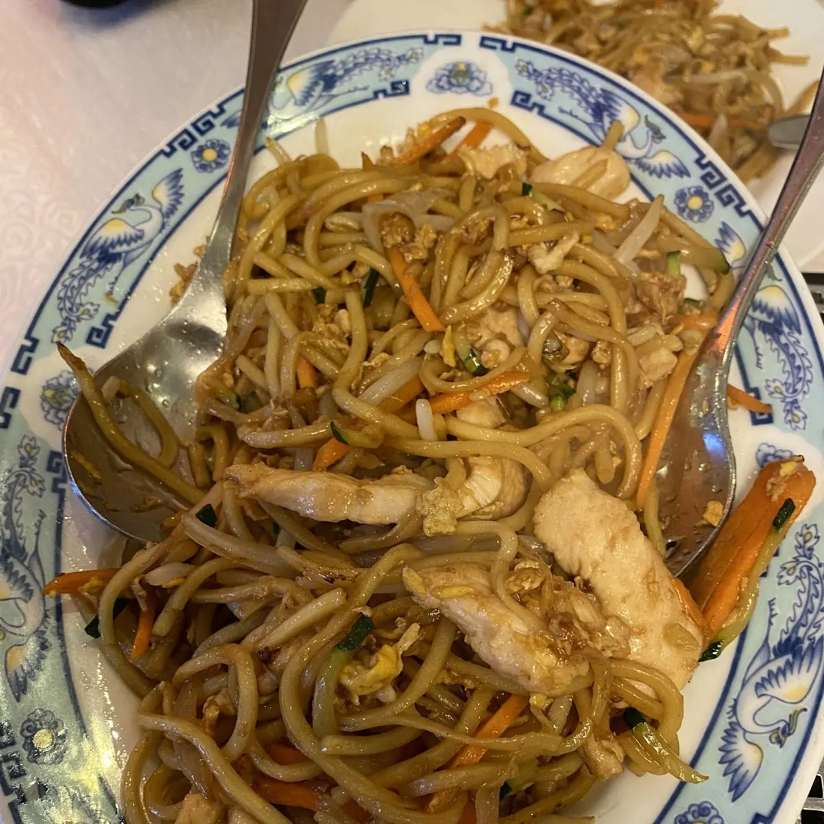 Gebackenes Hühnerfleisch mit Süß-Sauer-Sauce