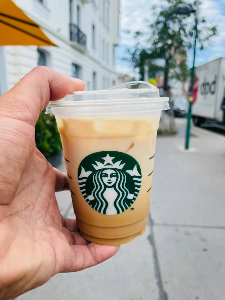 Iced Starbucks Blonde Latte