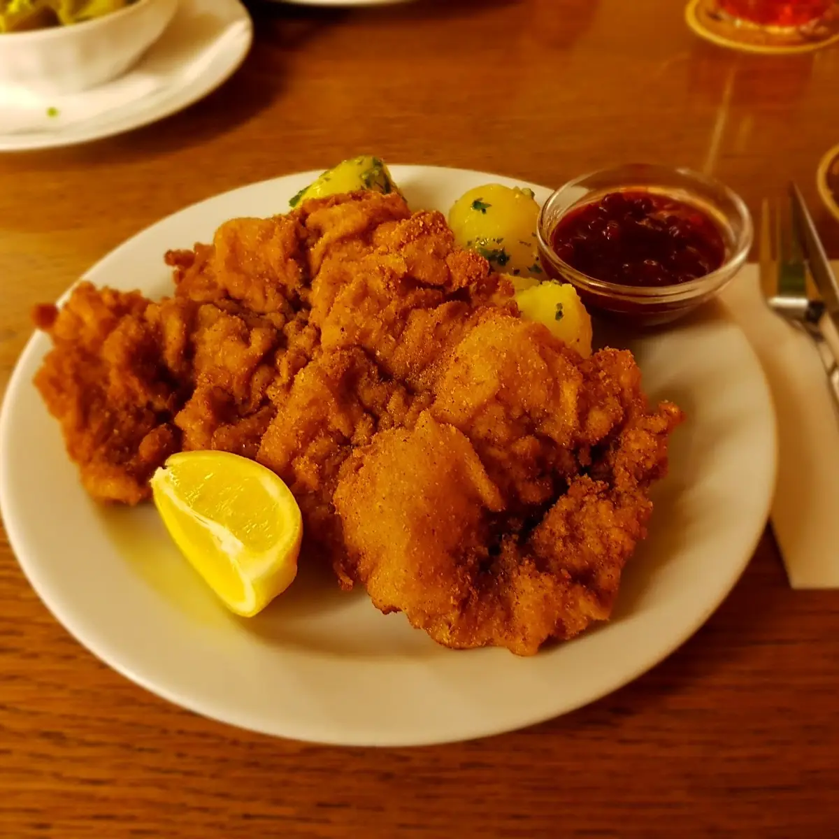 Wiener Schnitzel Und Kartoffelsalat