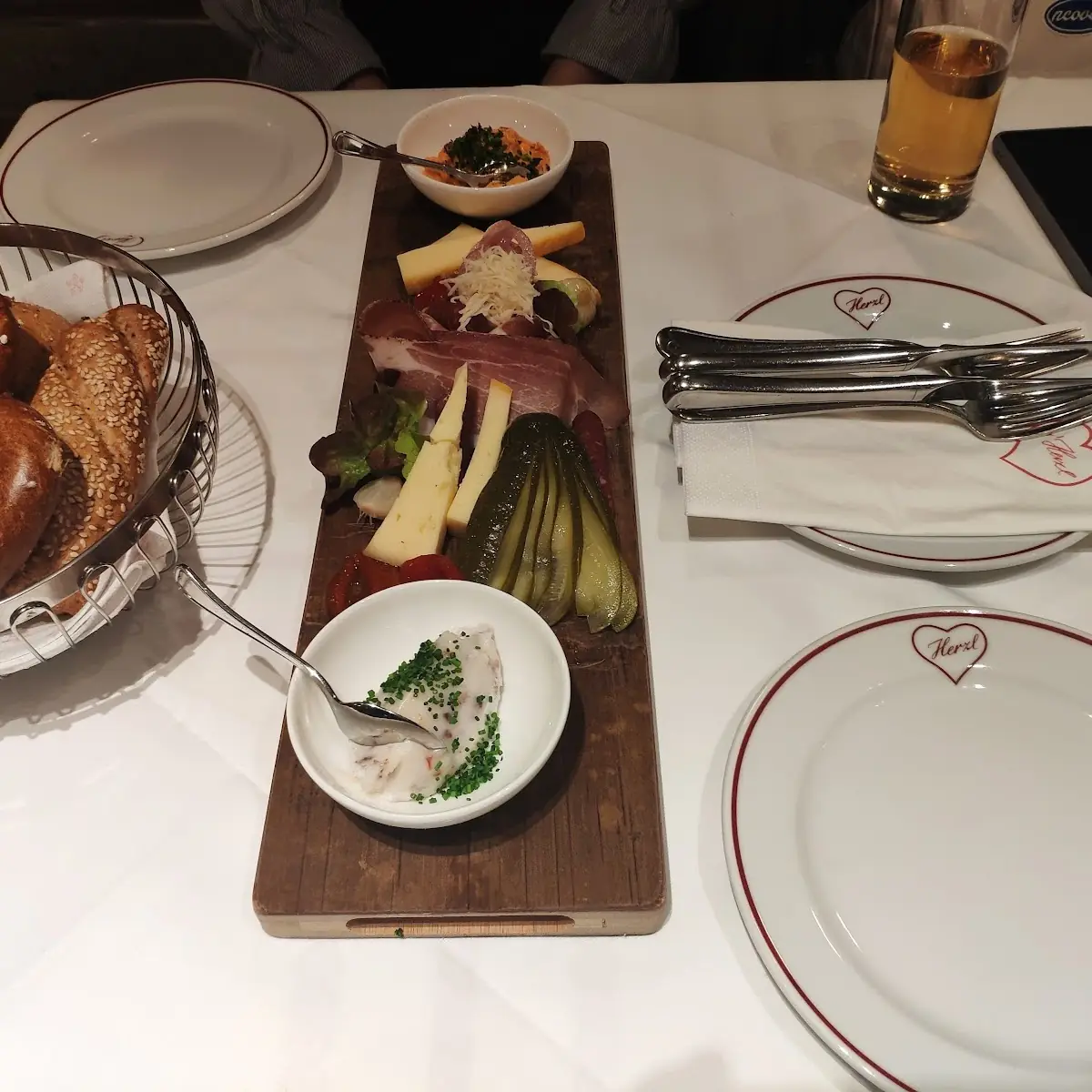 Leberknödelsuppe