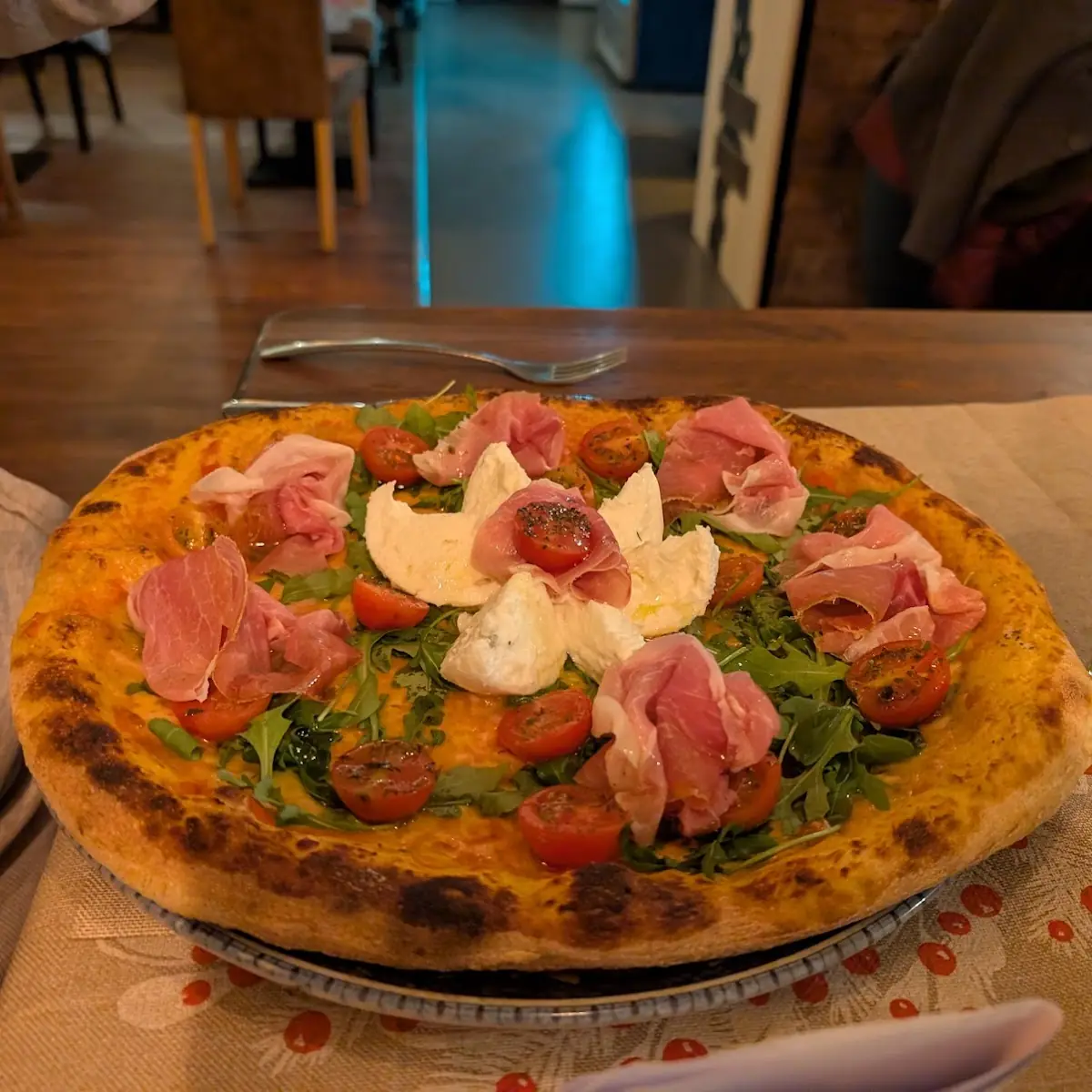 Pizza Mozzarella Di Bufala E Prosciutto Crudo