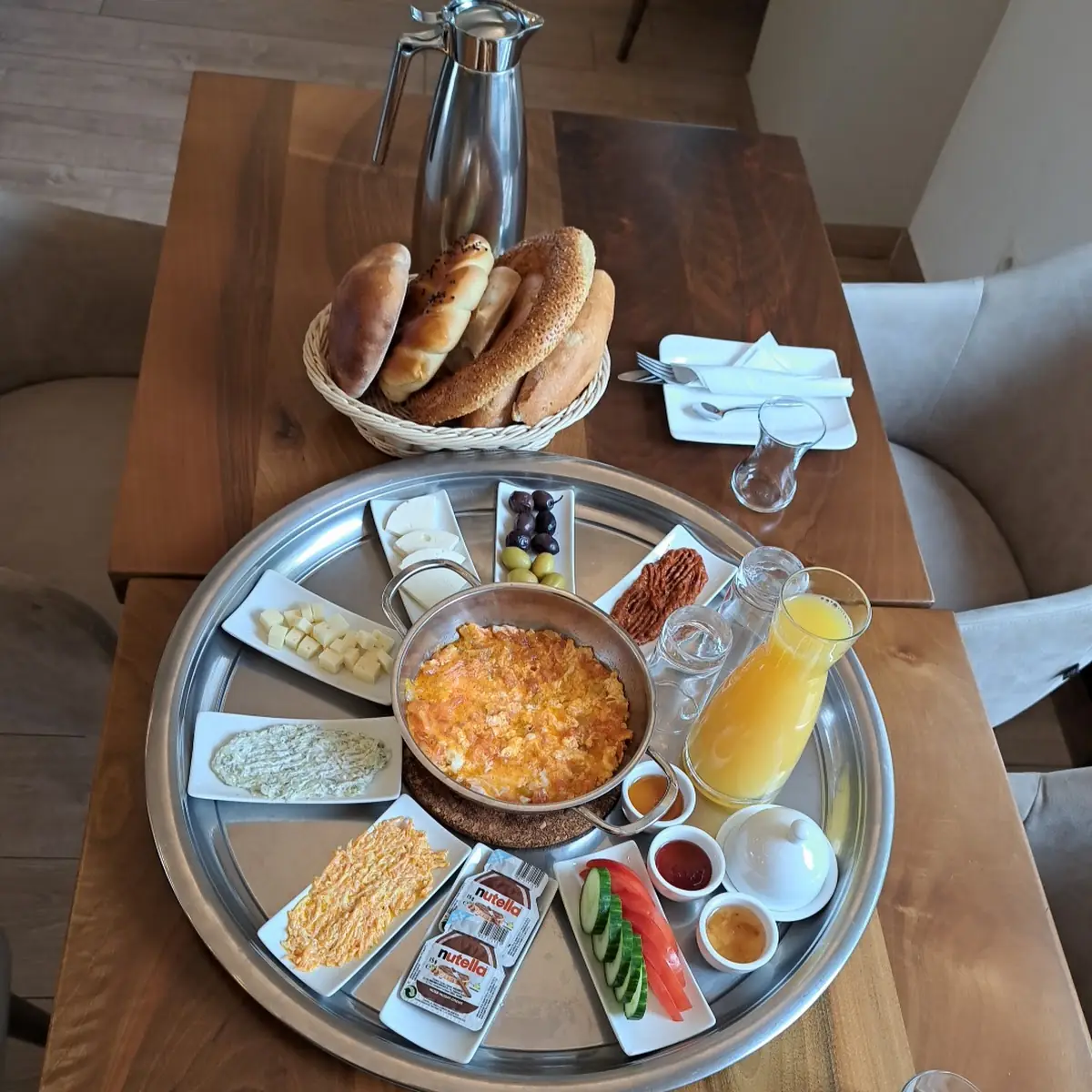 Frühstückteller Und Sucuk
