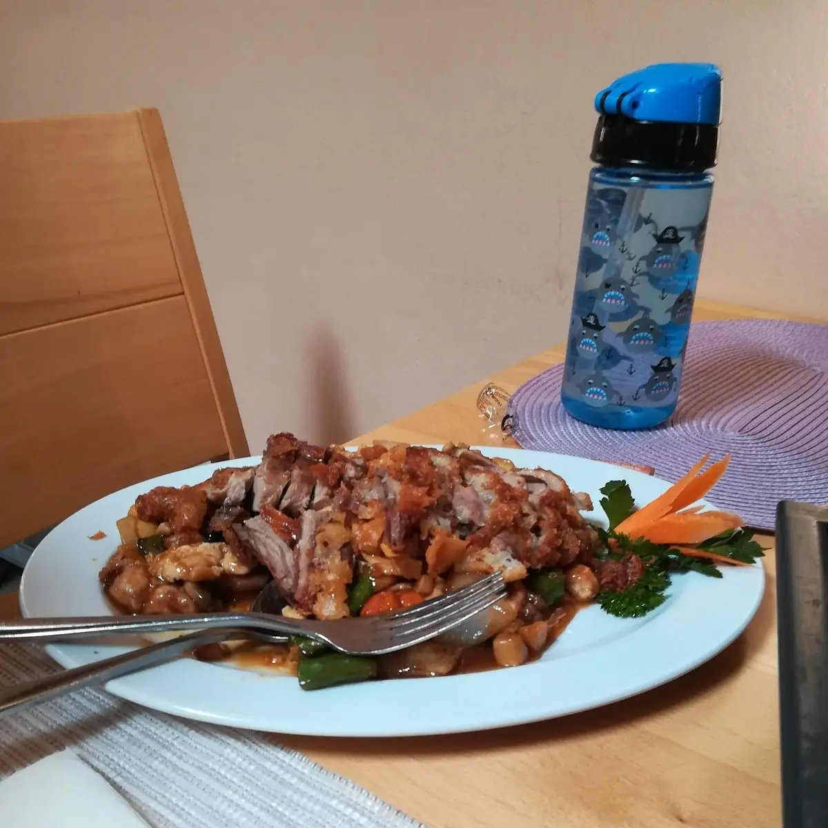 Acht Schätze mit Ente (scharf)
