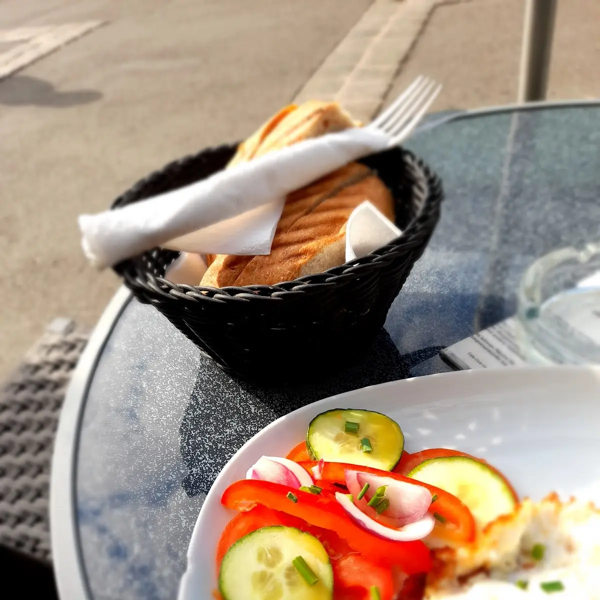 Salat Deko & Hausgemachtes Brot