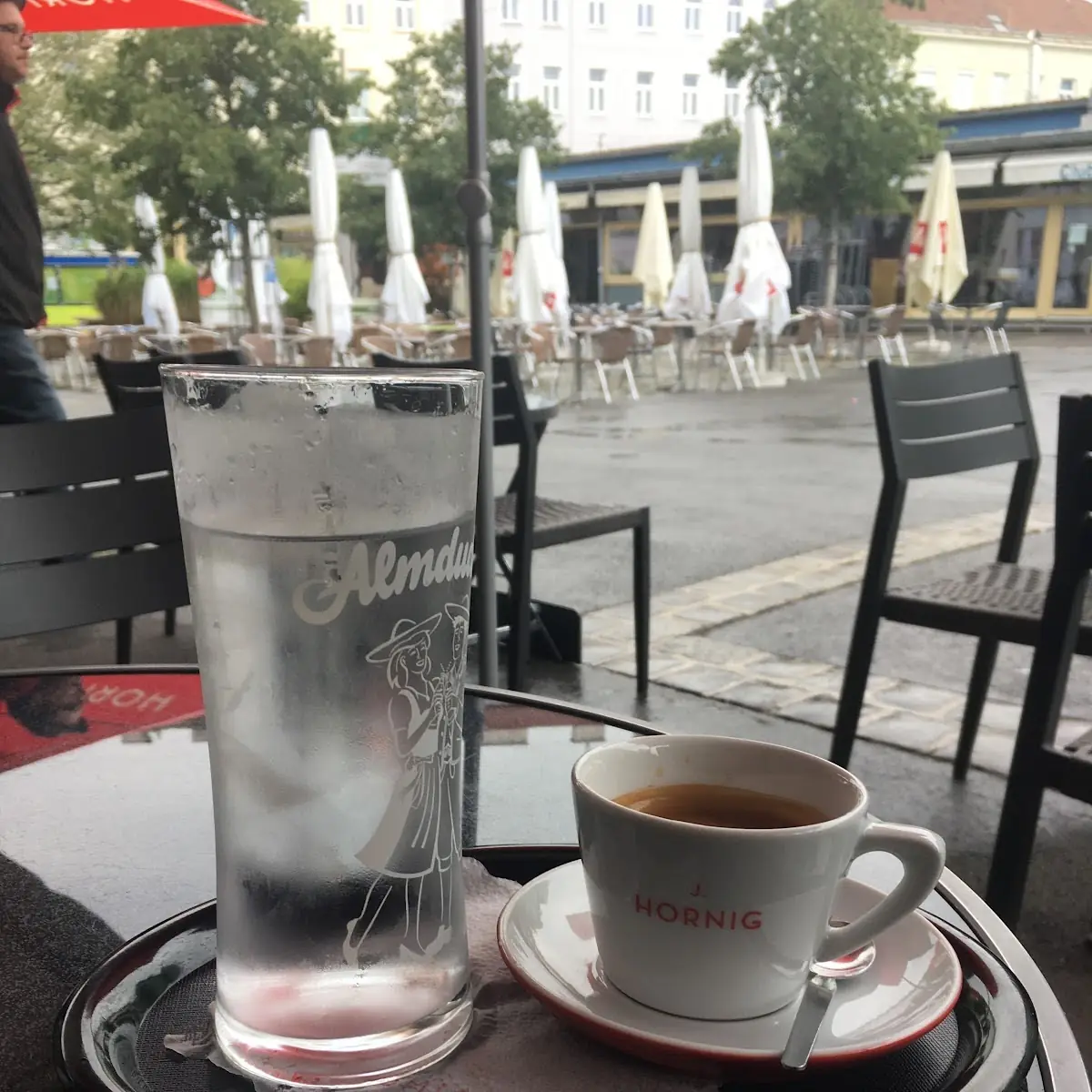 Verlängerter Schwarz