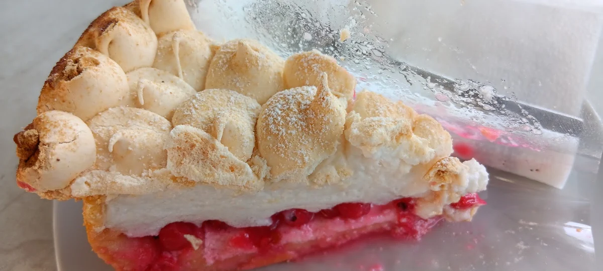 Ribisel Torte