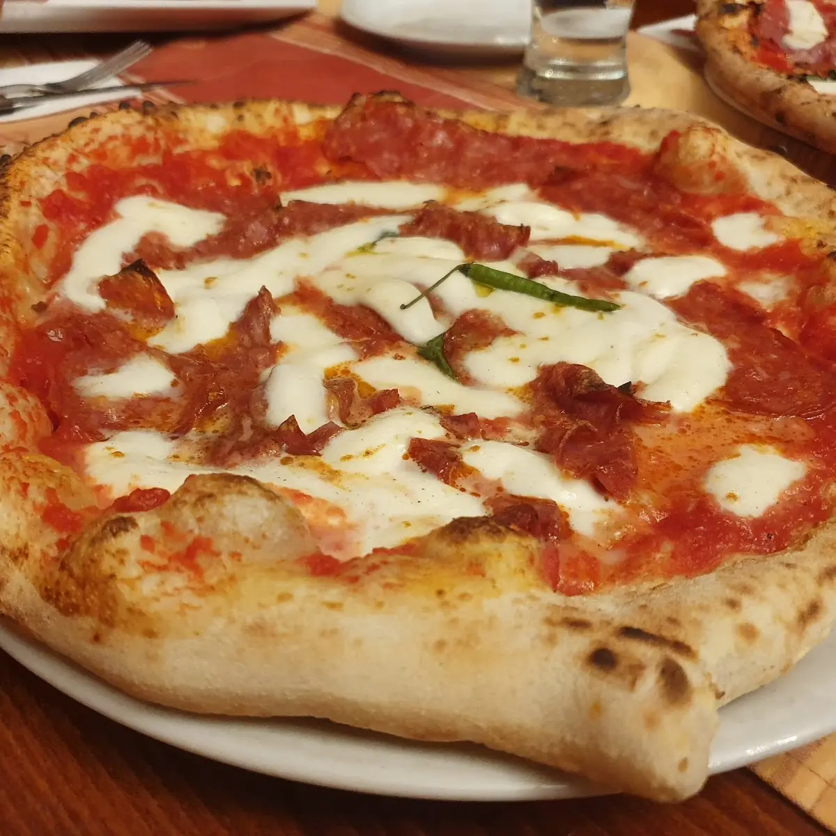 Salami Pizza