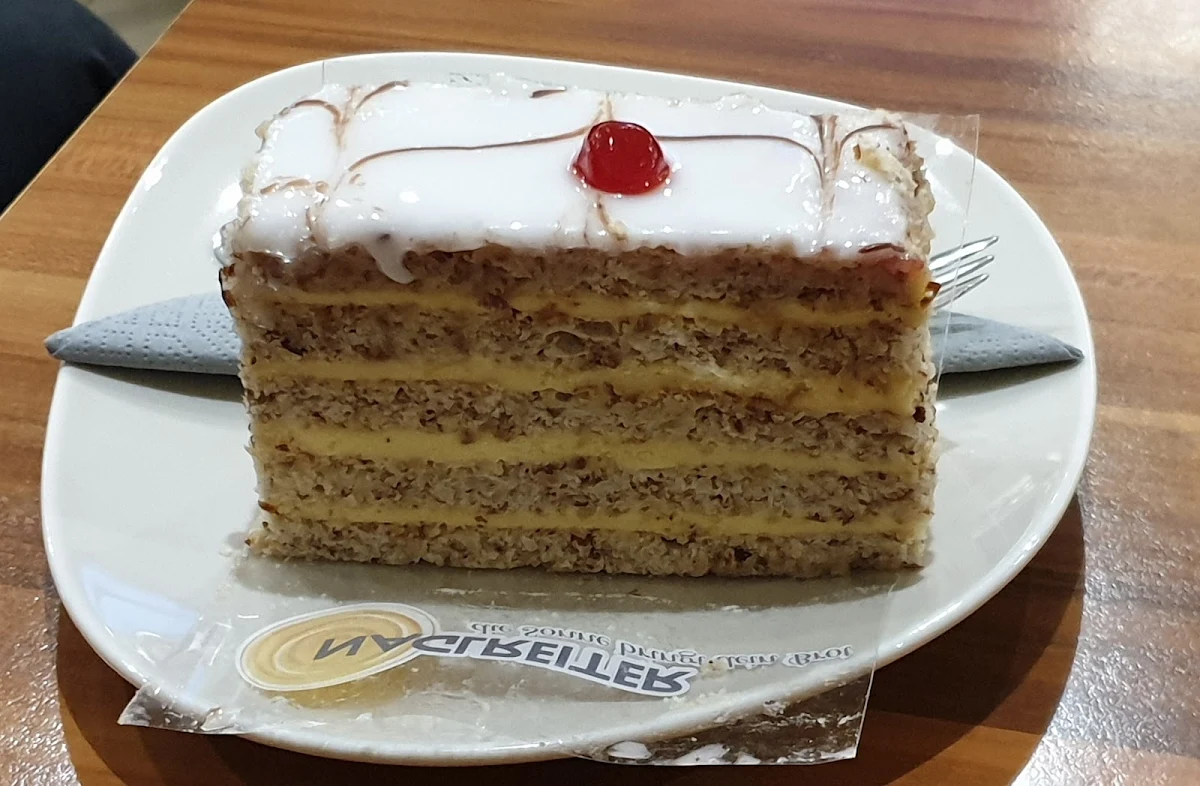 Esterhazy Schnitte